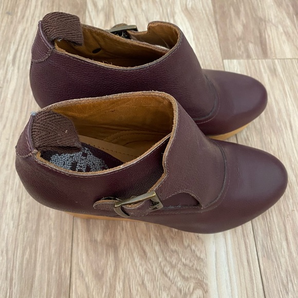 Sol Sana Booties - Picture 2 of 5